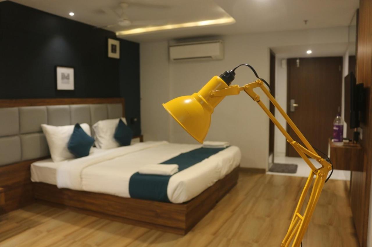 Hotel Palm Beach Pride Navi Mumbai Exterior photo